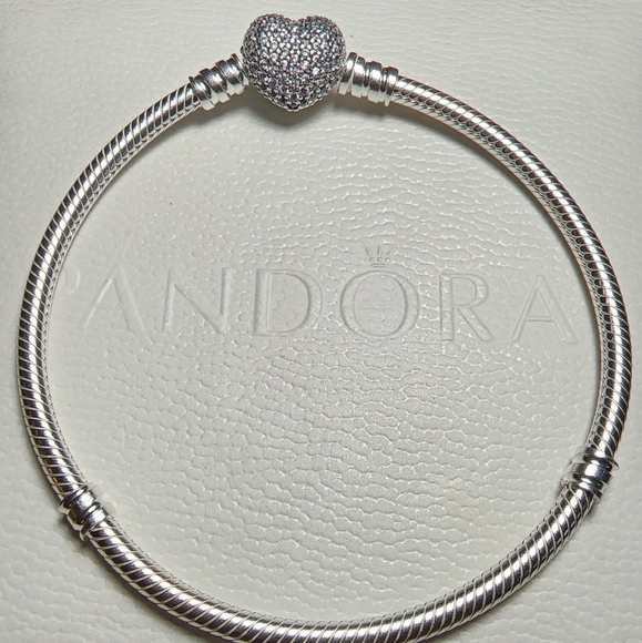 Pandora Moments Sparkling Heart Clasp Snake Chain Bracelet - Picture 2 of 9